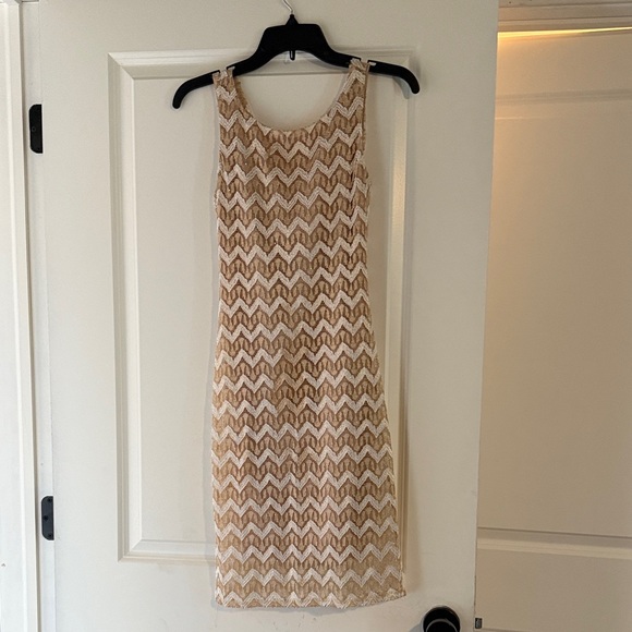 Elegant Cream and Gold Chevron Dress - Picture 1 of 1